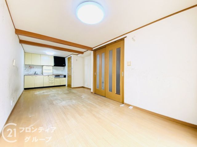 4LDK Detached House for Sale in Shinmori, Osaka Asahi Ward - Thumbnail 3
