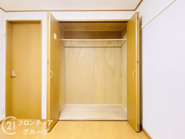 4LDK Detached House for Sale in Shinmori, Osaka Asahi Ward - Thumbnail 2