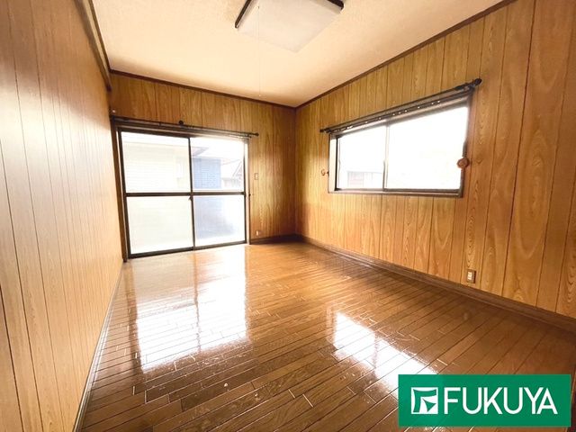 5SLDK Family Home in Kobe Suma Ward with Recent Renovations - Thumbnail 3