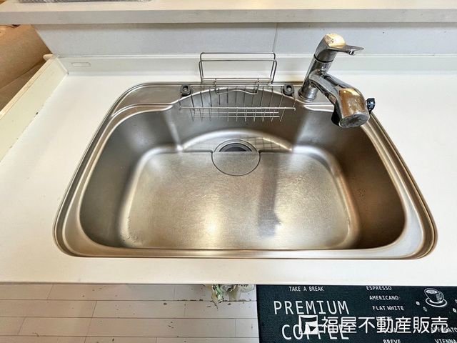 Modern 3LDK Detached House for Sale in Neyagawa, Osaka - Thumbnail 2