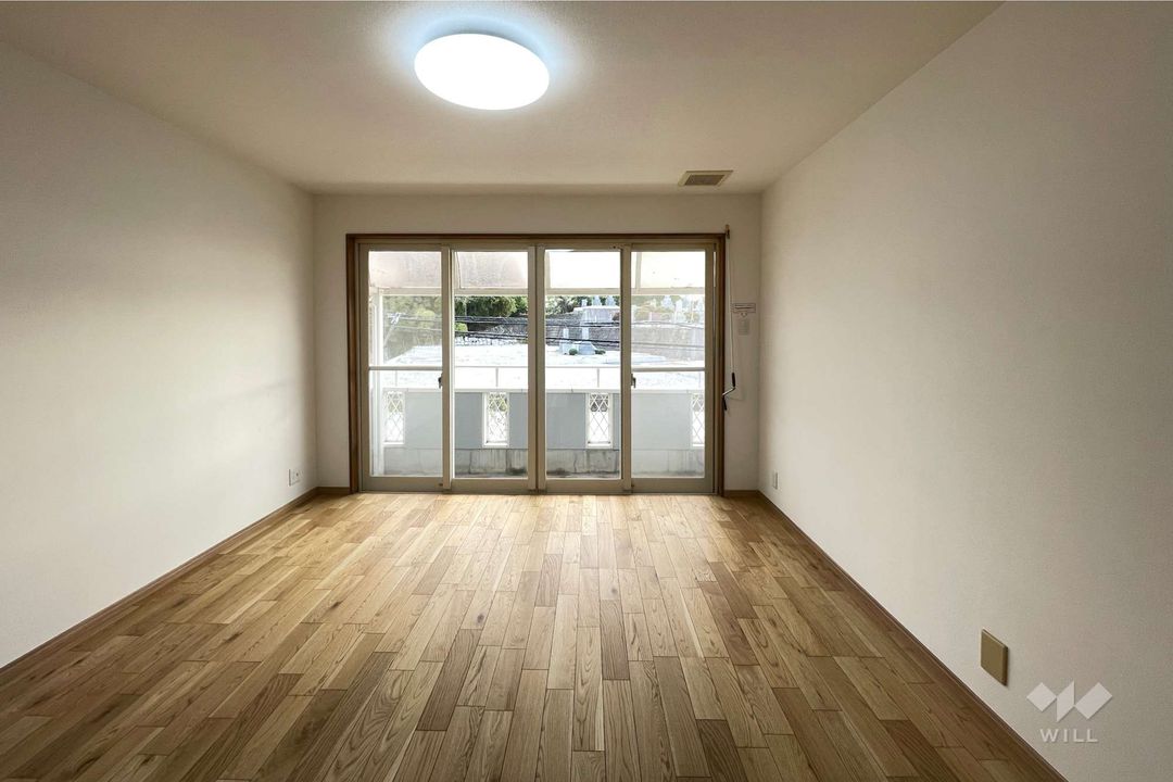 Renovated 2DK House for Sale in Toyonaka, Osaka - Thumbnail 3