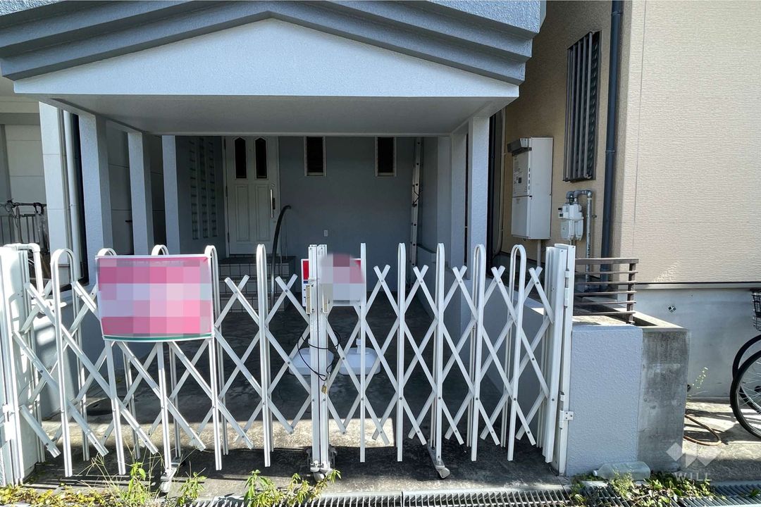 Renovated 2DK House for Sale in Toyonaka, Osaka - Thumbnail 2