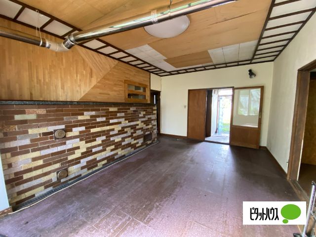 6LDK Detached House for Sale on Large Plot in Sunagawa, Hokkaido - Thumbnail 3