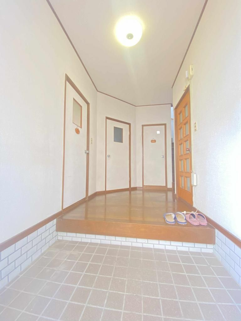 4DK Detached House for Sale in Wakayama City, 88.65 sqm - Thumbnail 2