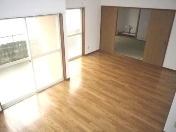 4LDK Detached House for Sale in Kakogawa, Hyogo - Thumbnail 2