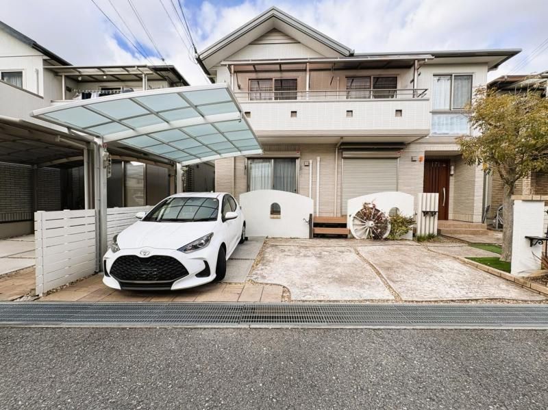 Toyota Home 5SLDK House with Vaulted Ceiling in Kobe Nishi Ward - Thumbnail 2