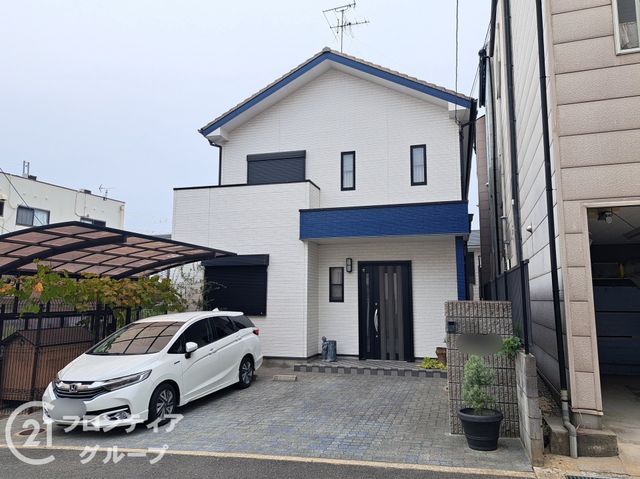 Modern 4SLDK House for Sale in Higashi-Osaka, Osaka - Thumbnail 3