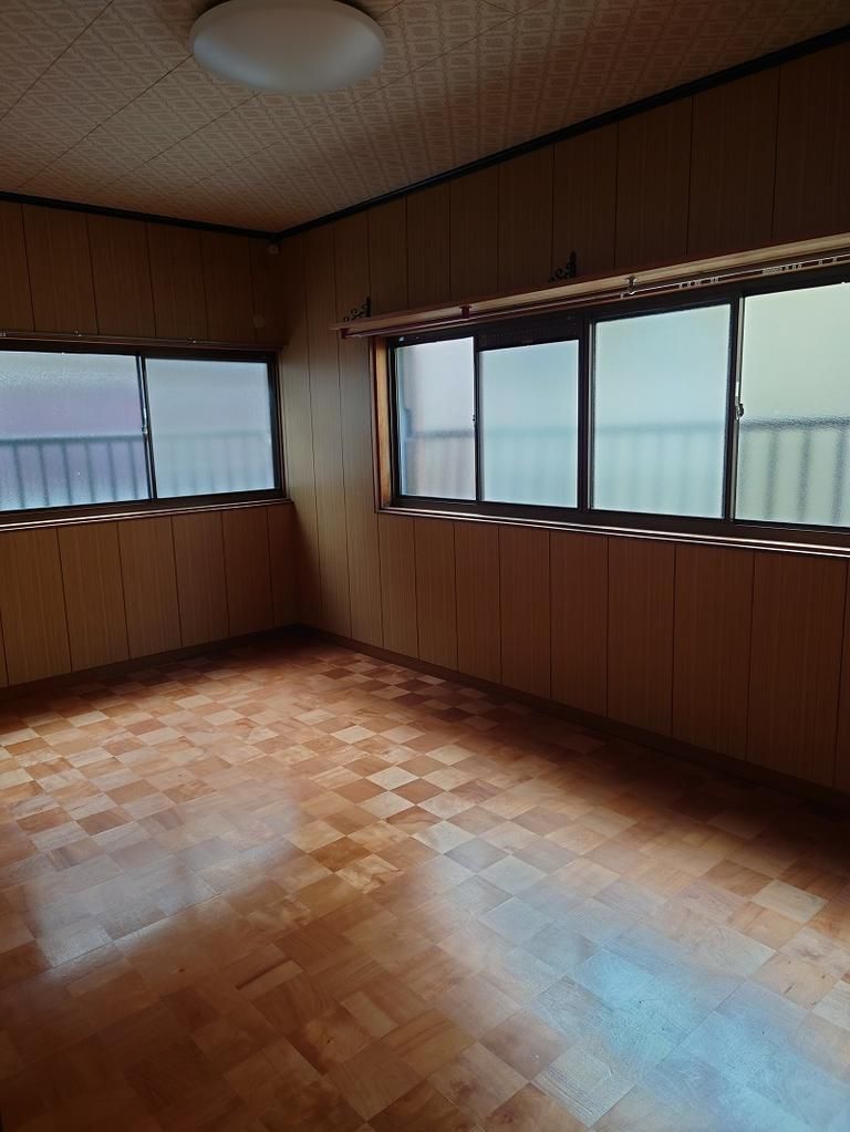 5DK Detached House for Sale in Hirakata, Osaka - Thumbnail 4
