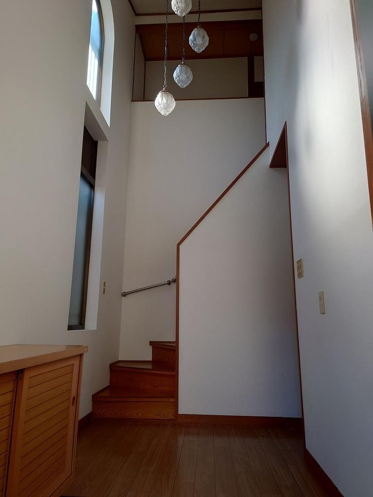 5DK Detached House for Sale in Hirakata, Osaka - Thumbnail 2