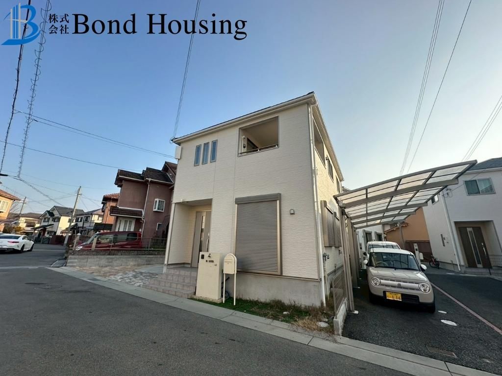 Modern 4LDK House in Kobe with 3 Parking Spaces & Solar Power - Thumbnail 4