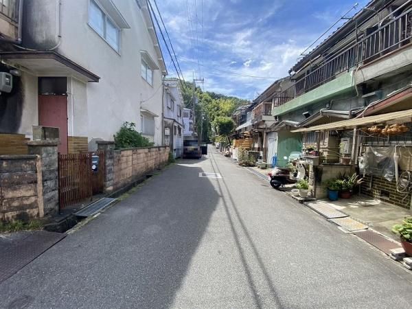 3DK Terraced House for Sale in Daito City, Osaka - Corner Lot - Thumbnail 3