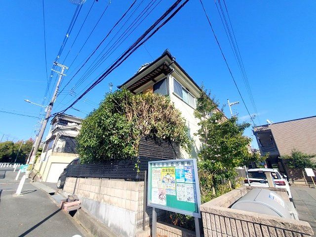 Detached House for Sale in Hirakata City, Osaka - 3LDK, 850万円 - Thumbnail 2