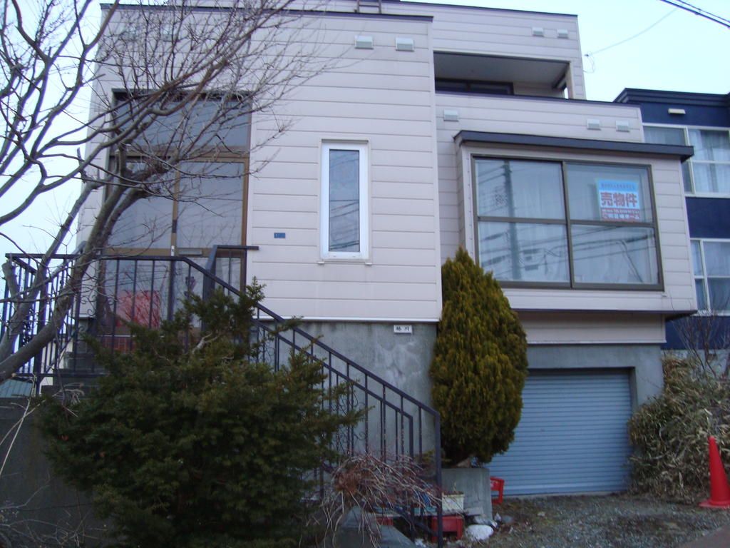 4LDK House for Sale in Otaru with Rental Income Potential - Thumbnail 2