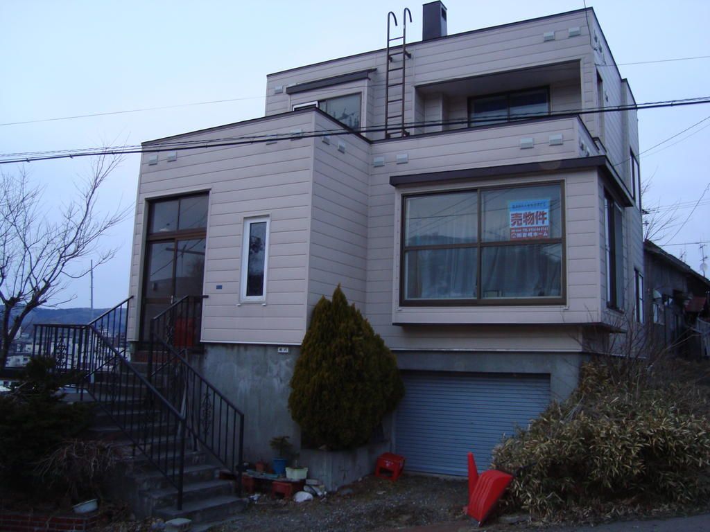 4LDK House for Sale in Otaru with Rental Income Potential - Thumbnail 3