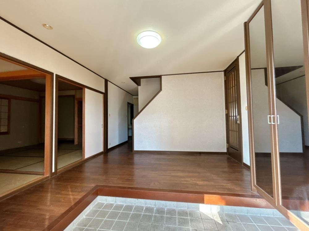 Renovated 6-Bedroom House for Sale in Nabari, Mie Prefecture - Thumbnail 3