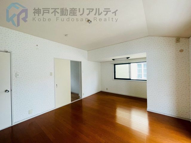 4SLDK Wooden House for Sale in Higashishirakawadai, Kobe - Thumbnail 3