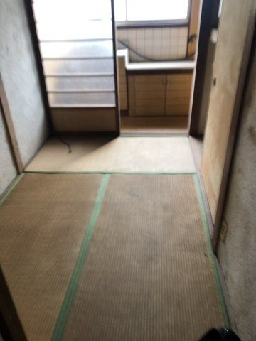 Renovation-Ready 4K Terraced House in Minato Ward, Osaka - Thumbnail 3