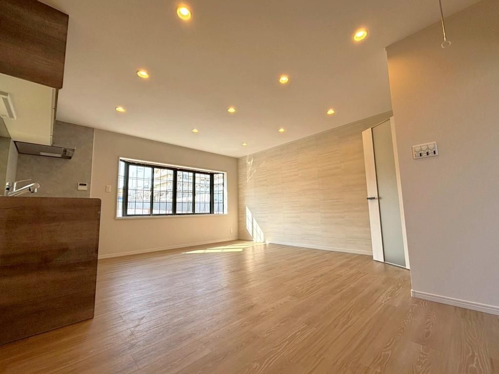5LDK Renovated Family House in Kobe Nagata Ward | 2480万 Yen - Image 1