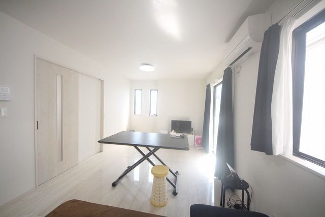 Modern 3LDK Detached House for Sale in Yaese, Okinawa - Thumbnail 3