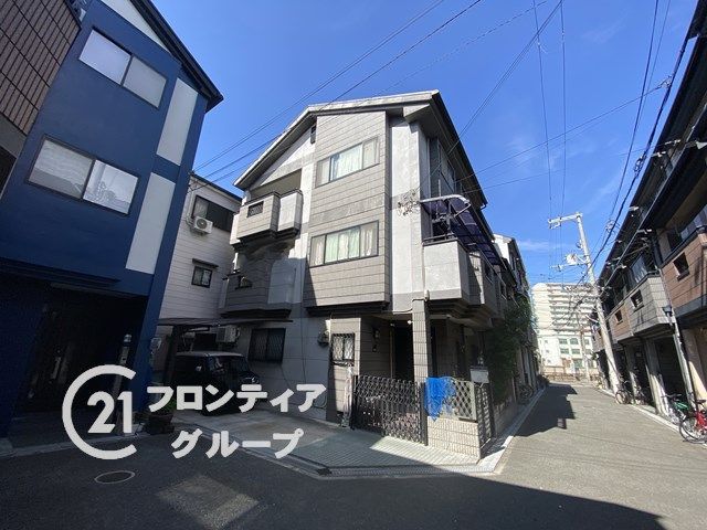 6LDK Corner Lot House Near Kire-Uriwari Station, Osaka - Thumbnail 3
