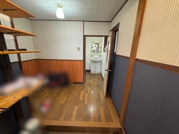 3DK Detached House for Sale in Neyagawa City, Osaka - Thumbnail 3