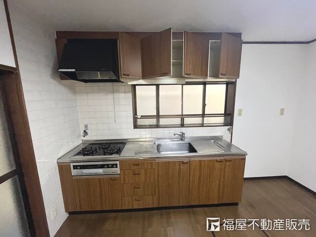 5SLDK House for Sale in Kobe Hyogo-ku with Parking and Basement - Thumbnail 3