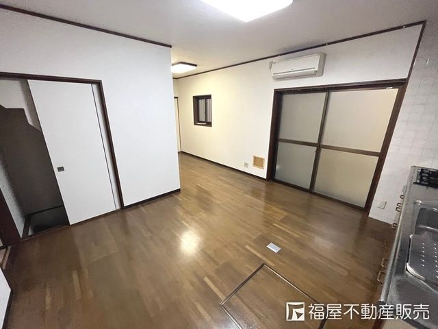 5SLDK House for Sale in Kobe Hyogo-ku with Parking and Basement - Thumbnail 2