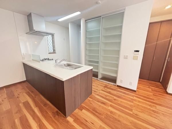 Renovated 4LDK House for Sale in Higashiosaka, Osaka - Thumbnail 4