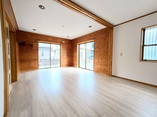 4SLDK House for Sale in Iwade, Wakayama - 127.67sqm - Thumbnail 2