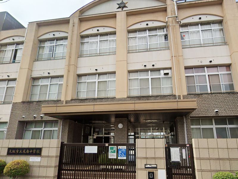 6DK Detached House for Sale in Nishinari, Osaka - 1180万 Yen - Thumbnail 2