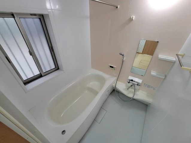 Renovated 4LDK Detached House for Sale in Higashi-Osaka - Thumbnail 3