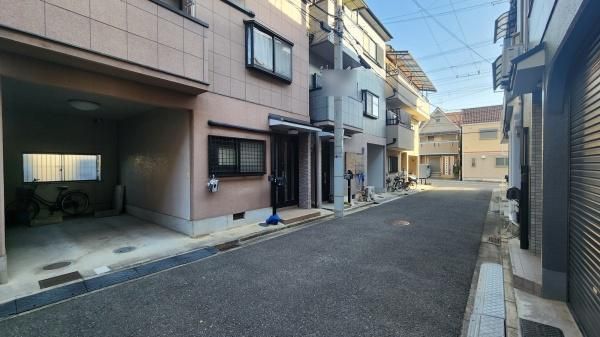 5DK Family Home for Sale in Higashi-Osaka, Osaka | South-Facing - Thumbnail 2