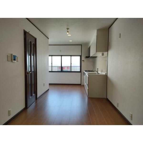 Renovated 3LDK House Near Hanazono Station in Kyoto - Thumbnail 2