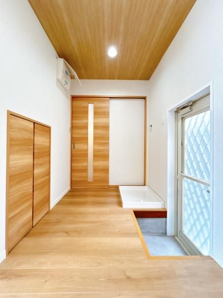 Renovated 4LDK House in Kobe Suma Ward | Corner Plot - Thumbnail 3