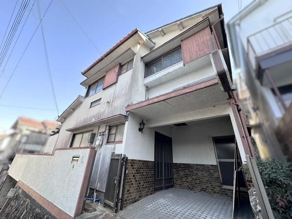 Kobe Suma 8DK Fixer-Upper House with Large Land & Sky Terrace - Image 1