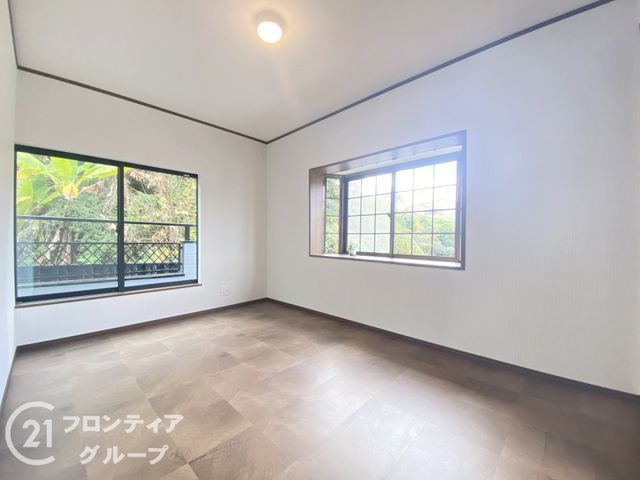 Renovated 3LDK House for Sale near Korien Station, Hirakata - Thumbnail 3