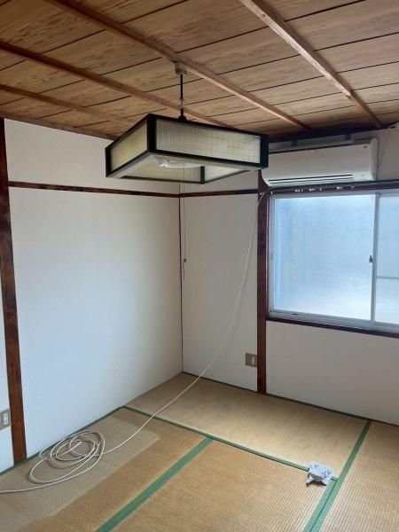 2LDK House for Sale in Toyonaka, Osaka - 56.83 sqm - Thumbnail 4