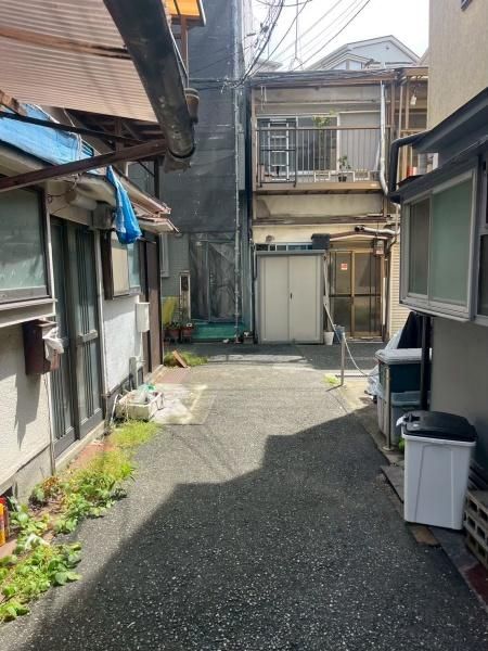 2LDK House for Sale in Toyonaka, Osaka - 56.83 sqm - Thumbnail 2