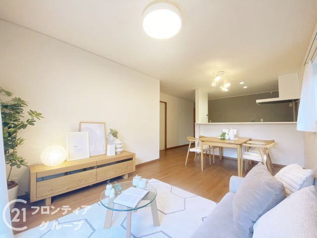 4LDK Wooden House for Sale in Hirakata, Osaka | Near Kosanji Station - Thumbnail 4