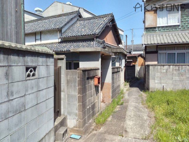 Spacious 6DK Wooden House on Large Plot in Tatsuno, Hyogo - Thumbnail 4