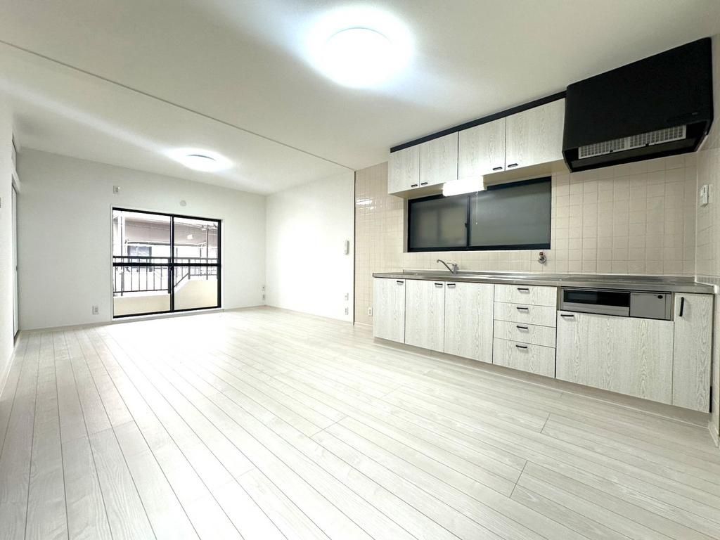 Renovated 3LDK House Near Furukawabashi Station, Kadoma - Thumbnail 2