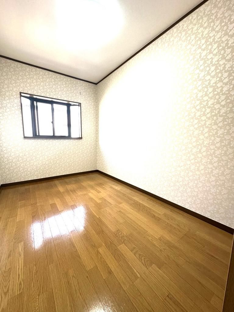 Renovated 3LDK House Near Furukawabashi Station, Kadoma - Thumbnail 4