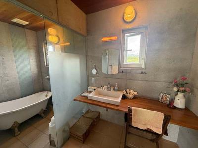 2DK House with Two Buildings on 2207m² Land in Ishigaki — Bathroom, Ishigaki, Okinawa