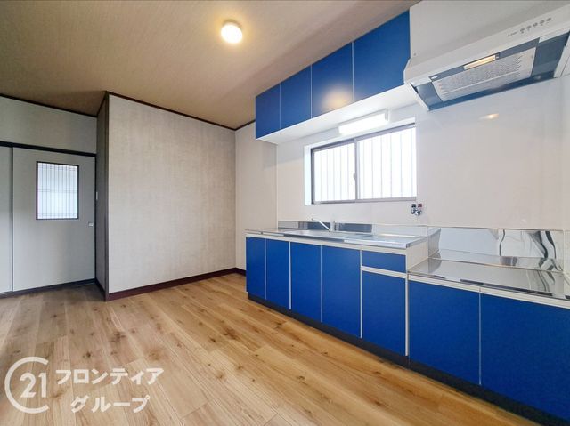 3-Story 4DK Steel House for Sale in Higashiosaka, Osaka - Thumbnail 4