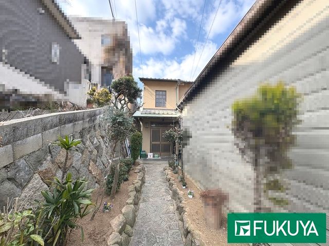 6LDK Family Home for Sale in Kobe Hyogo Ward - 136.23 sqm - Image 1