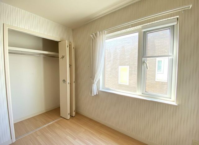 4LDK Detached House with River Views in Ebetsu, Hokkaido - Thumbnail 4