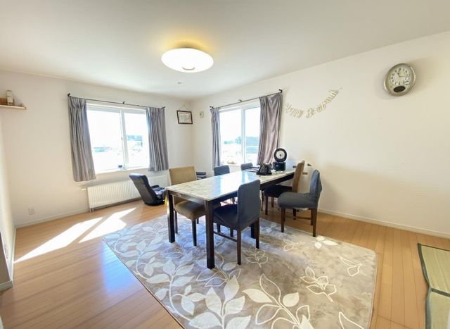 4LDK Detached House with River Views in Ebetsu, Hokkaido - Thumbnail 3