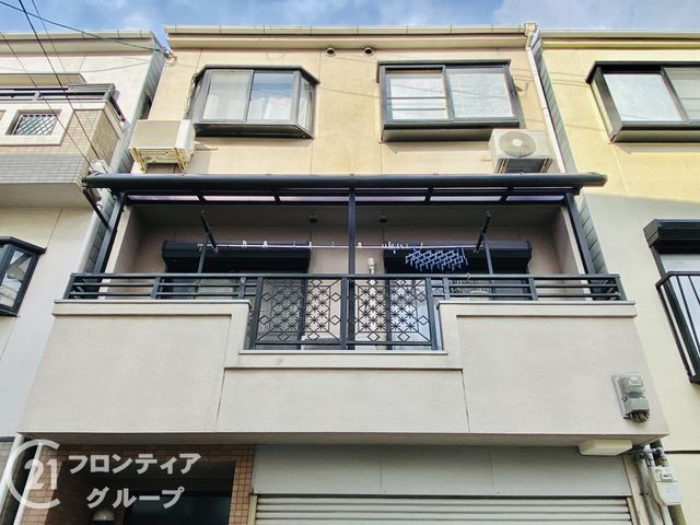 3SLDK House with Garage for Sale in Osaka Tsurumi Ward - Thumbnail 3