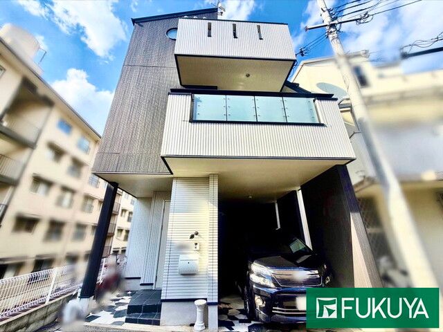 3-Story Wooden House for Sale in Nishinomiya, Hyogo - 2SLDK - Thumbnail 2