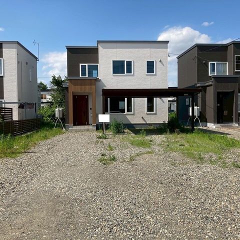 4LDK Detached House for Sale in Obihiro, Hokkaido - 24000000 Yen - Thumbnail 2
